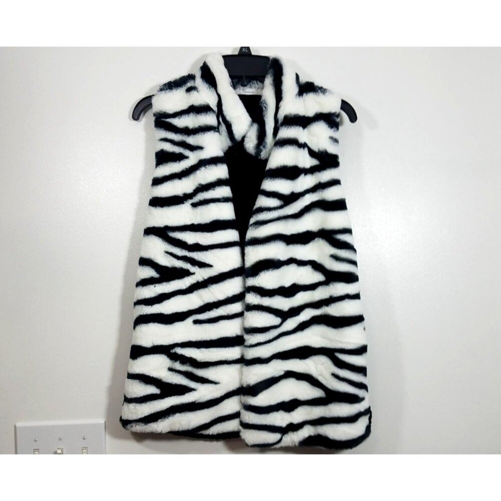 89&Madison Zebra Print Faux Fur Vest Black White Medium
